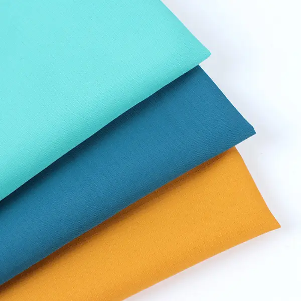 Nashe Textile utvider sin produktlinje for skjortestoff ved å lansere nye multifunksjonelle skjortestoffer i polyester.